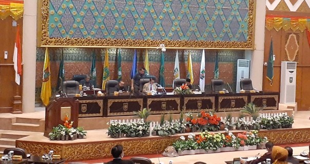 Riau DPRD Announced 8 Factions in Plenary Session