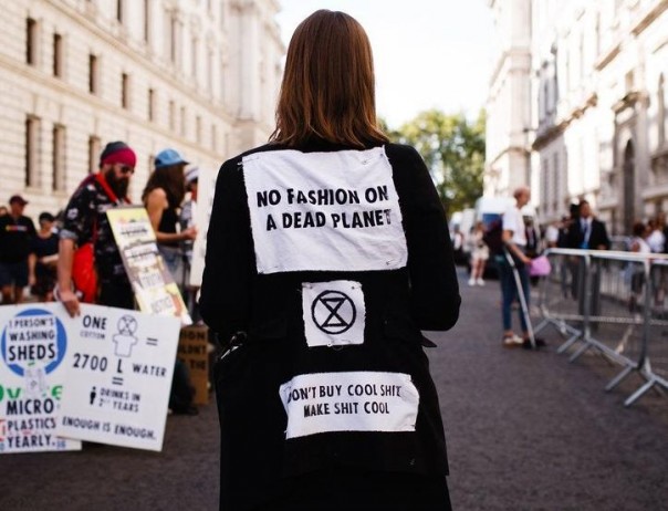 What is greenwashing and how to recognize it in fashion