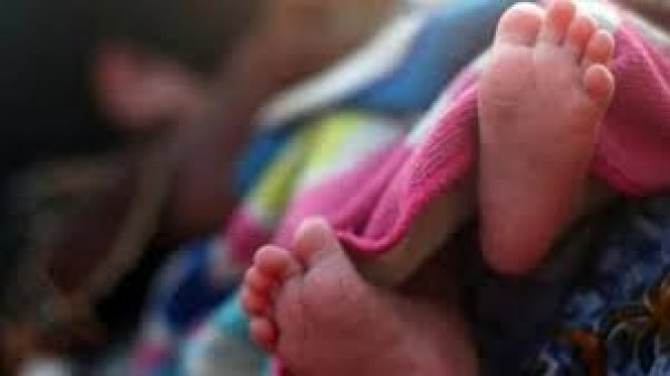  A migrant laborer in India sold off his 15-day-old daughter for food